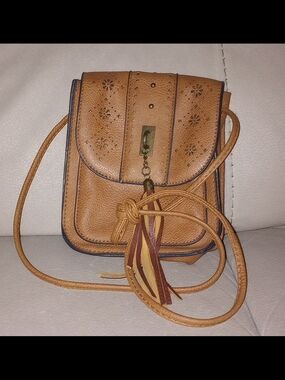 Women’s Crossbody Bag with Paisley Lining